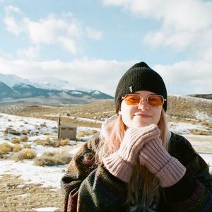 Meet your Posher, Lana